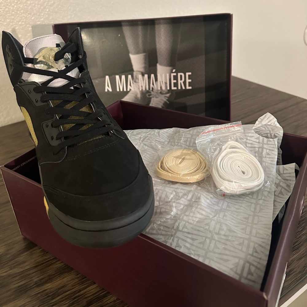 Nike Black and Gold Men's Shoes